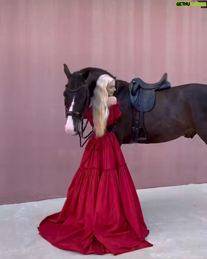Anya Taylor-Joy Instagram - One of my absolute favourite days. Thank you to my costar and new love Eddie the stallion and to @bazaaruk , and this incredible team…. @georgesantoni let’s do this all the time :) Woman of the Year…. What a trip 🙈🥰Thank you to you all for your support, it means the literal world❣️ @dior @diorbeauty