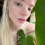 Anya Taylor-Joy Instagram - Good morning from me, my plants and our @tiffanyandco 💋 #tiffanylock