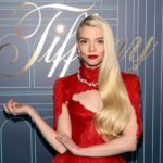 Anya Taylor-Joy Instagram - 🥂🏙🥂 A sparkling evening celebrating the reopening of #thetiffanylandmark … thrilled to be there with family and wearing pieces from the stunning Bird On A Rock collection. Felt like I was flying all night 🕊✨ Thank you!