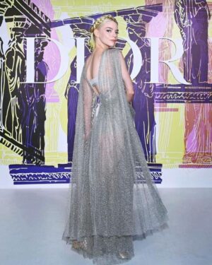Anya Taylor-Joy Instagram - 🕊

Merci @dior + @mariagraziachiuri for your hospitality, generosity and a beautiful show. We had a blast :)
✨🪡✨