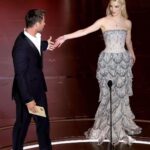 Anya Taylor-Joy Instagram – Un momento soñado. A los 12 le prometí a mi papa que, si algún día me invitaran a los Oscars, lo llevaría …🥹

Llena de gratitud🐚

And completely blown away by my @dior @jaegerlecoultre + @tiffanyandco family. To wear a @mariagraziachiuri reimagining of the 1949 Venus Dress was the icing on the most delicious of cakes.
Thank you 🦋