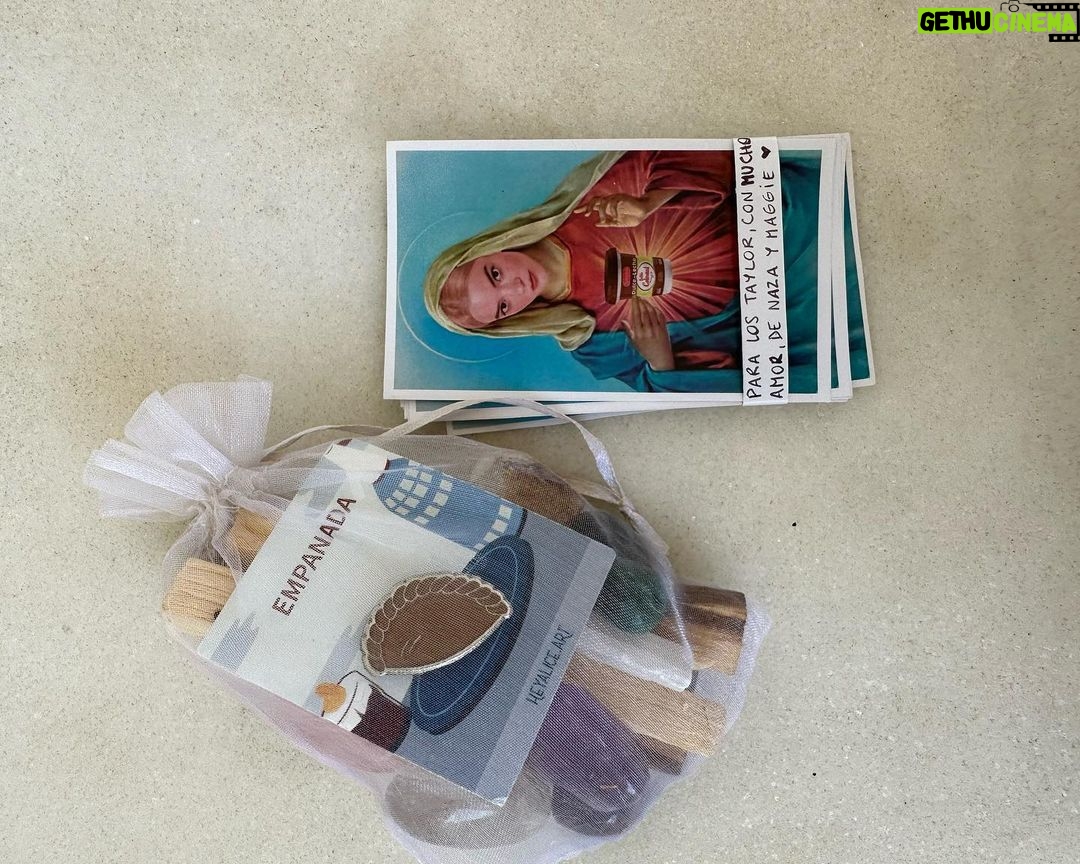 Anya Taylor-Joy Instagram - WOW BRAZIL!! Thank you so much for your care, energy and enthusiasm- what a way for this ride to begin. OBRIGADA 💋 #furiosa Ps gracias chicas por los regalos de casa 🤗 PPS you guyssss, of course I know Portuguese is spoken in Brazil! I’m just thanking two beauties for some sweet gifts from home😹