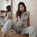 Aparna Dixit Instagram – Old school love in this modern world 🤍

📷 @rohitgaikwadfilms