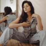 Aparna Dixit Instagram – Old school love in this modern world 🤍

📷 @rohitgaikwadfilms