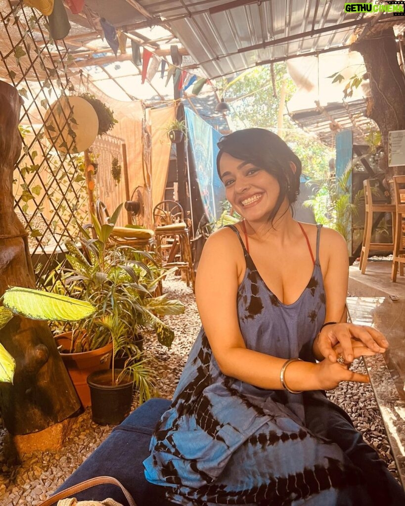 Apoorva Arora Instagram - कभी बंबई कभी गोहा मजे ही मजे Artjuna