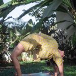Apoorva Arora Instagram - This was my first successful attempt at “unhinged” chakraasan. Trained and performed under the expert supervision of @pallavikedia_yoga Do not try this at home :) Cover photo- @aevikr