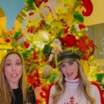 Aracely Arámbula Instagram – 🎄Giveaway Christmas Tree! Cerremos este año con broche de oro y una navidad mágica.
☃ ¡Gana uno de nuestros árboles completamente decorado!
❗Lo único que debes hacer para participar es:
1- Seguir @stefano_home y @aracelyarambula en Instagram.
2- Darle ❤ a este post.
3- Taguear a un amigo por comentario. (Entre más amigos etiquetes más oportunidades tendrás de ganar. Asegúrate que TUS AMIGOS TAMBIÉN SIGAN LAS DOS CUENTAS).
 
El Giveaway finaliza el 21 de diciembre del 2023 a las 14:00 hrs. y el ganador se elegirá y anunciará a través de un sorteo el 21 de diciembre del 2023 a las 19:00 hrs. en un story.
 
El Giveaway es sólo para participantes que viven en la República Mexicana. AL GANADOR se le enviará un mensaje directo (DM) para explicarle cómo obtener sus premios.
 
🍀 ¡Suerte a todos!
 
‼️ NOTA: 
•	Este sorteo no está patrocinado ni aliado con Instagram.
•	Los amigos que etiquetes, también deben de seguir las dos cuentas.
•	IMPORTANTE: el costo del envío corre por cuenta del ganador.
•	Los datos proporcionados por el ganador serán utilizados únicamente para poder enviar sus premios.
•	Debes de ser mayor de edad para poder participar.
•	El sorteo aplica sólo para participantes que viven en la República Mexicana.
•	RECUERDA: jamás te pediremos que entres a una liga externa, que pagues por participar o que dejes tus datos si no fuiste ganador y recibiste un mensaje por parte de nosotros.

#giveaway #stefanoaccentdecor #aracelyarambula #ArAfamilia #giveawaynavidad #arbolnavidad #celebracion #clientesfelices #christmastree #christmasgift #navidadconstefanoaccentdecor #navidadconhastensmexico #premios #celebratingchristmas #familiastefano