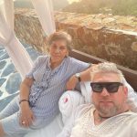 Aracely Arámbula Instagram - Feliz Día del padre mi amado @drleoarambulaoficial gracias por ser el mejor hermano Padre y tío gracias por siempre llevar de tu mano a mis hijos y ayúdame a guiarlos con todo el AMOR con toda sabiduría y con todo lo mejor por llenarlos de risas ✨🙏✨♥️🎂🎉 TE AMAMOS celebrando porque el cielo tiene fiesta con nuestra chuladita. ✨🙏✨🎂🎊🥳😘