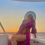 Aracely Arámbula Instagram – Disfrutando de mis lugares favoritos en fechas especiales ✨❤️✨😘 con @taisun_beachwear besos Tais Ame ✨❤️😘👙👒🐠🍀#beach #live #love #moments #Ocean #happy 🍀🎂🎊😘🥳❤️