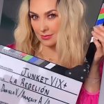 Aracely Arámbula Instagram – Hoy se estrena !!!! #LaRebelión quien quiere conocer esta historia ?…. Hoy por @vixplus ♥️😘😘😘😘🎬👠👗👠👗 💇‍♀️@jorgebeltranhair 💄@daniellezama