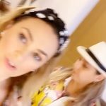 Aracely Arámbula Instagram – FELIZ CUMPLEAÑOS !!! 🎂🎶🎊♥️😘 querida Martha un gusto poder celebrar juntas una vez más tu Vida tantos momentos  hermosos y grandes recuerdos desde niñas !!! Te deseo lo mejor LARGA VIDA CON TODA LA SALUD Y MILLONES DE BENDICIONES!!! Abrazote y todo lo mejor para ti y tu bellísima familia los queremos !!!! Aquí varios de tantos recuerdos lindos y los que faltan !!!! Happy happy Birthday 🎂🎁🎉🎈🎊 TE QUIERO MUCHO !!! Aqyu también con nuestra Charly 😘😅🎊🎂 a seguir celebrar!!! @marthitahdz @carlaaraceli