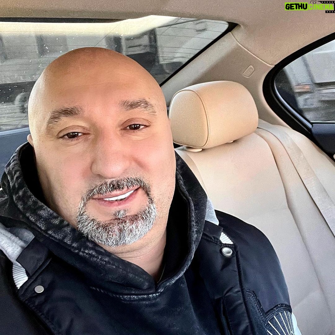 Aram Ananyan Instagram - Когда-нибудь ты поймешь, что доброта, нежность, ласка и забота - это проявление внутренней силы, а не слабости... /Константин Хабенский/ Будьте добрее, когда это возможно, а возможно это всегда 🙌🏽 Если можешь помочь, помоги. Если нет, то хотя бы не вреди.