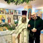 Aram Ananyan Instagram - С днём рождения, крёстный 🥳🫶🏼@hram_ignatiya_brianchaninova ⛪️ Прошу благословить, и принять искренние пожелания от меня в Твой день рожденья. От души желаю Тебе всегда оставаться таким добрым, чутким, проницательным человеком, истинным слугой Бога, с открытым сердцем для каждого прихожанина, для своих близких, для этого мира. Пусть Твой каждый день будет наполнен благими делами, пусть каждый миг будет согрет светлой надеждой и милосердием 🙏🏽 Здоровья Тебе крепкого побольше радостных улыбок, мира и долголетия. С днем рождения 🎁