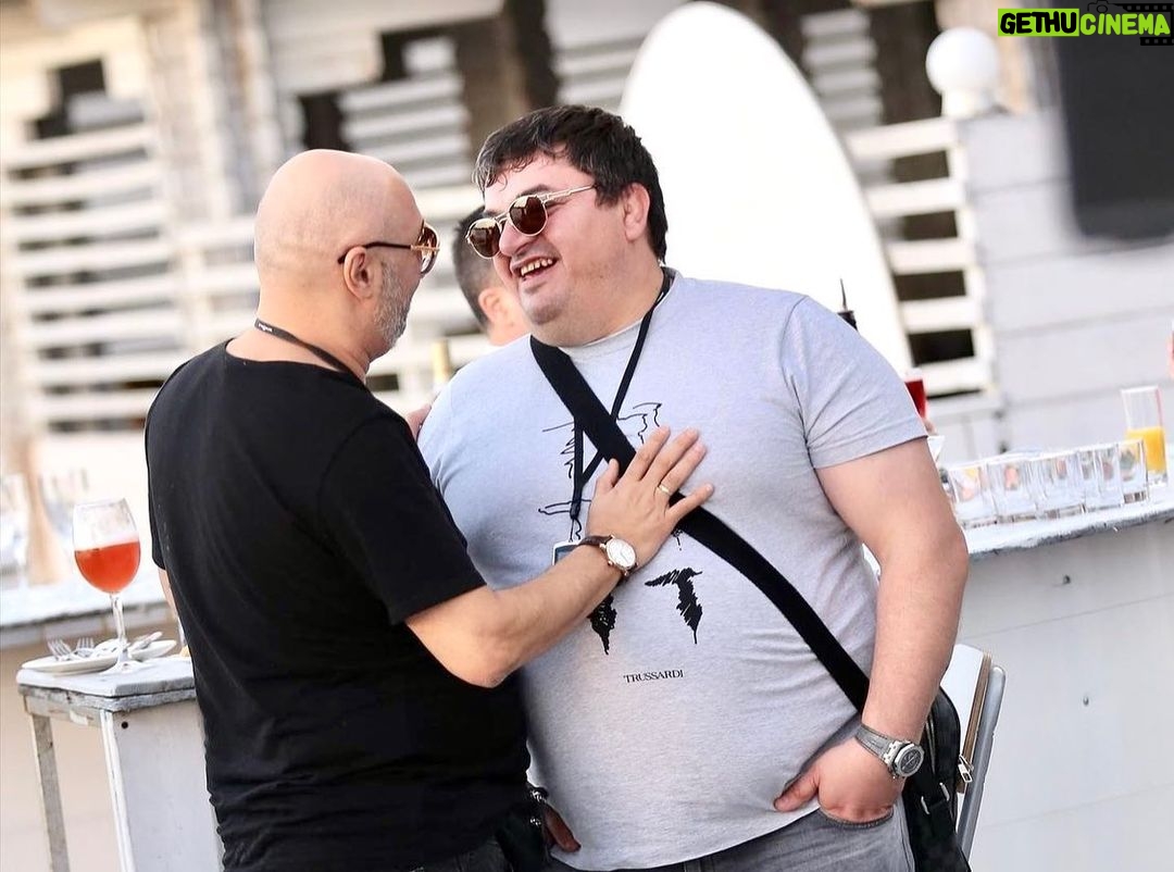 Aram Ananyan Instagram - Винчу денца ас декъала во хьо ваша 🥳🎁Дала вочу хlyмнах ларвойла хьо🙏🏽 Лаьа хьан дахар безамо а, доттагlалло а, дикалло а, дохдина хуьлийла машар а, Барт а, аьтто а, ирс а хуьлда хьян хlусамехь!!! Ас декъал во хьо винчу денца, сан массарел дика ваша, тахан хьан 20 шо ду..... Суна лаьа хьан шадериг уггар диках дерг хуьлийла, хьай дахарехь кхиам хуьлийла, амма коьртнаг - могушалла хуьлийла. Ас кхиъ цкъа декъал во хьо винчу денца Ваша!!! —————————————— С днем рождения брат 🥳 Да хранит тебя Аллах🙏🏽 Желаю, чтобы жизнь твоя была согрета любовью, дружбой, добротой. Мира и покоя твоему дому, удачи и счастья! С днем рождение мой самый лучший брат, сегодня тебе 20 лет... желаю тебе всего самого лучшего, достижимости в жизни, счастья, любви, но самое главное здоровье и еще раз с днём рождения брат!!! 🎁 Грозный, Чеченская Республика