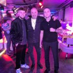 Aram Ananyan Instagram - Часть 2 …. 📸 #birthdayparty Казалось бы, как можно уложить такое объёмное понятие как «счастье» в два-три слова. Можно. Все гениальное просто. “Счастье зависит от нас самих” ♥️ С наступающим Новым годом 🎄🎅🏽