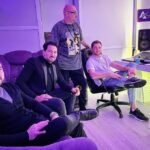 Aram Ananyan Instagram - Там, где кончаются слова, начинается музыка!!! Repost @archer_records location: Archer Music tags: @avraamrusso @aram_archer @rudenkoofficial ・・・ Слова иногда нуждаются в музыке, но музыка не нуждается ни в чем 🎶 Музыка не может мыслить, но она может воплощать мысль!!! @archer_records @avraamrusso @rudenkoofficial
