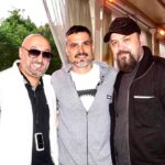Aram Ananyan Instagram - Моя история…💫 Для тех, кто пишет мне в ЛС «кто вы»? «Почему у вас галочка»? «Откуда у Вас столько подписчиков»? и т.д. Так вот, начну по порядку… Я родился и вырос в обычной армянской, советской семье, в далеком 77-м году. Родители у меня были учителями. Отец преподавал ИЗО (если помните такой предмет), мама учитель химии. Рос я обычным мальчиком, но учился хорошо))) после школы поступил в университет культуры и закончил его с красным дипломом, затем второе высшее и в 30 лет, я понял, что мне не хватает управленческого образования, я подал документы в московский государственный университет управления (ГУУ) RMA и прошёл по балам. Тогда то я и решил перебраться в Москву и строить с нуля карьеру. Получил третье высшее образования, создал компанию и музыкальный лейбл, который успешно работает в России. За 20 лет в шоу-бизнесе, я прошёл путь от администратора артиста, до продюсера музыкального лейбла, чьи проекты взрывали топ чарты. И это мой путь♥️ @archer_music 🎶