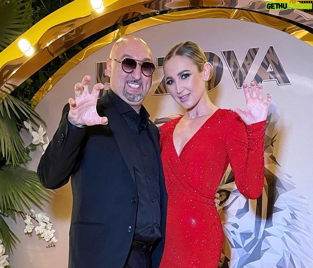 Aram Ananyan Instagram - Мы любим сюрпризы, но больше предпочитаем устраивать их сами!!! Спасибо парни🙌🏽 @alexsay_music @rus_offf @xaan3a @dzharomusic #buzova36 birthday party 🥳 Красная Поляна, Сочи