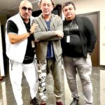 Aram Ananyan Instagram - Родной мой, с днём рождения!!! Дала декъал войла хьо винчу денца!!! Дала ирсе дойла хьан дахар!!! Хьайна безачи во ма гойла хьуна!!! Дала могшалла лойла хьуна!!! Махкана а, халкъана а пайдехь войла хьо вай кхоьллинчу Дала!!! Дала Шех кхоьруш волу баккъал бусалба войла хьо. Пусть Бог благословит тебя в день твоего рождения!!! Пусть твоя жизнь будет только счастливой!!! Пусть ты не увидишь плохого от своих близких и любимых!!! Пусть Бог подарит тебе богатырское здоровье!!! Пусть наш Создатель сделает тебя полезным родине и людям!!! @umar_archer ❤️ Люблю тебя и от всей души поздравляю 🥳 #happybirthday