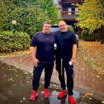 Aram Ananyan Instagram - 🤲🏻 10 признаков того, что у вас все хорошо: • У тебя есть крыша над головой • О тебе есть кому беспокоиться • У тебя доброе сердце • Ты не жалуешься на жизнь • У тебя есть чистая вода • Сегодня ты поел • Ты можешь дышать • У тебя есть мечта • У тебя есть близкие люди • У тебя есть чистая одежда Если Вы соответствуете этим пунктам, то Вы уже богаче 70% людей планеты 🌍