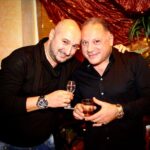 Aram Ananyan Instagram - Родной мой человек, я хочу поздравить тебя с твоим днём рождения 😘🥳 #вечномолодой Пусть твоя жизнь будет всегда безоблачной, как небо над пустыней. Полной, как кувшин хлебосольного кавказца, долгой и интересной, как Млечный Путь. И пусть всегда светятся счастьем глаза твоих детей и внуков, как полярное сияние над полюсом!!! Люблю тебя очень ♥️ и хочу чтоб ты был всегда храним небесами. Жизни тебе долгой и на старости лет - безмятежной, джан 🍷