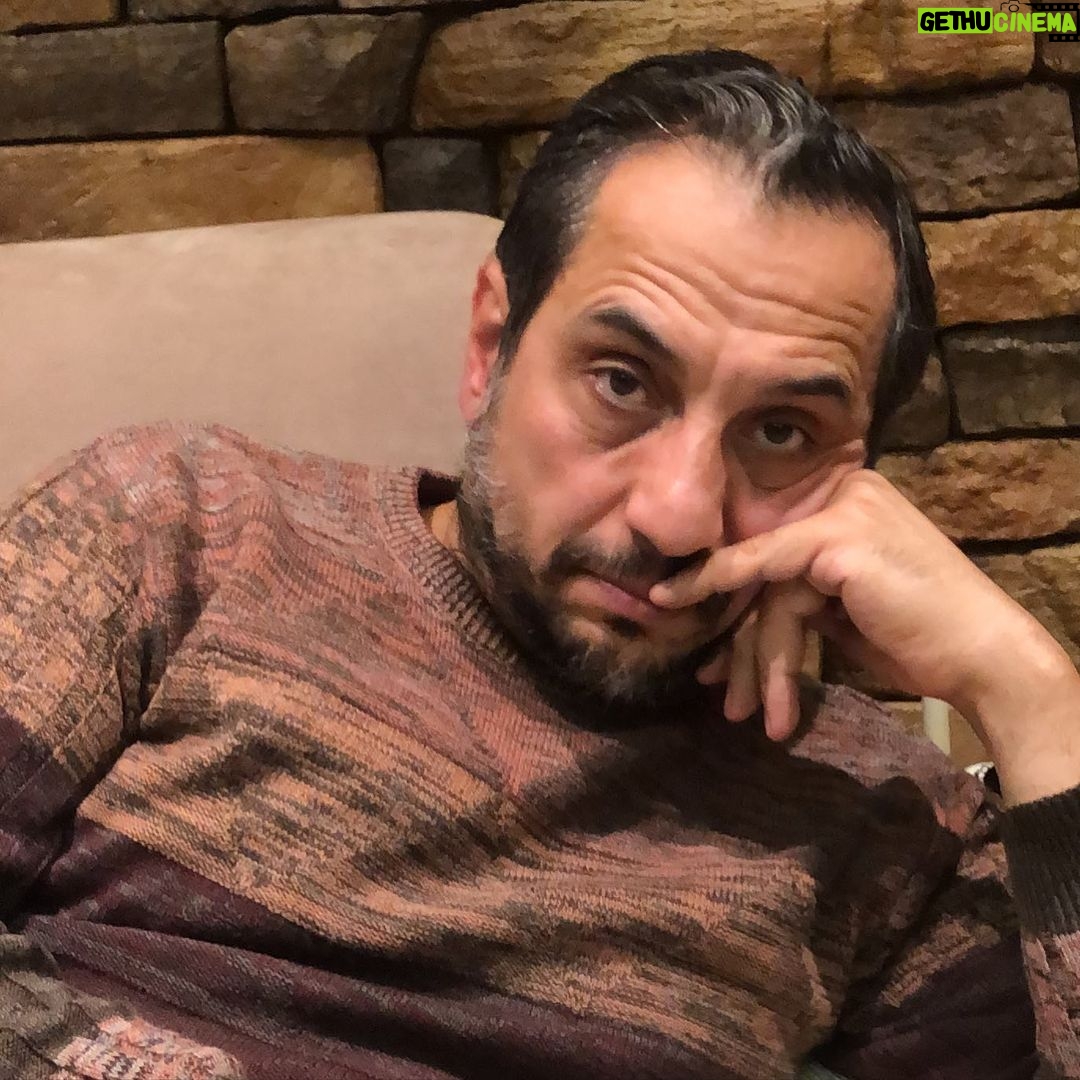 Ararat Keshchyan Instagram - И это его любящий взгляд. Ашо, ты простА крэйзи. 🤟🏼 Имеритинская Набережная