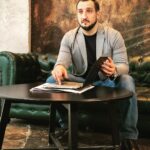 Ararat Keshchyan Instagram - Вчера, на Лубянке, встречались с историком спецслужб. Говорили о мифах и легендах, событиях и фактах. Ещё раз убедились, что история не может быть достоверной из одного источника. Только сопоставление нескольких и глубокий анализ. Только тогда можно надеяться на близость к правде. Да, это очень тяжело, но невероятно интересно. Читайте, учите, запоминайте. 🤟🏼 @nefact_tv #нефакт #нефакттв