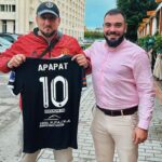 Ararat Keshchyan Instagram - Спасибо за приглашение в большую семью @van_ararat_moscow. Бегать ещё не могу, но форма есть. Отлично. Хорошо играть не обещаю, но сильно кричать на игроков и подгонять их-легко. GGMU 🤙🏼