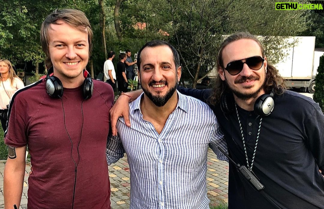 Ararat Keshchyan Instagram - Эти белорусы решили написать историю о взаимоотношениях южан и северян в России. Белорусы написали, армяне и греки проконсультировали, русский снял. Посмотрим что выйдет. #кино #отпуск #киноотпуск Gelendzhik