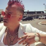 Ararat Keshchyan Instagram - Дорогие друзья, с прискорбием сообщаю вам, что Андрей Гайдулян актер. Скорбит театр, скорбит кино, но... это данность, это факт. Прошу вас отнестись с пониманием и терпением. Но если вдруг вы не равнодушны к искусству, напишите ему в личку #андрейуходи. Тик-ток тебе пухом, брат мой. 🙏🏼