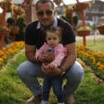 Ararat Keshchyan Instagram - -Папа, а что там такое страшное? -Пока папа рядом, Дианочка, всё самое страшное просто смешное. -Классно. Эй медведь, ты жирная тварь. -Умничка, дочка. А теперь побежали смеяться в машину.