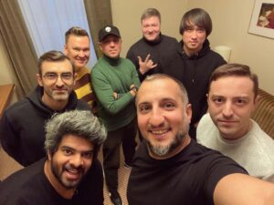 Ararat Keshchyan Instagram - Очки, седина и корвалол. ✊🏼🤟🏼😎