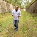 Ararat Keshchyan Instagram - А вот и выпуск про Владивосток подоспел. Йеееееее. Смотрите, слушайте, кайфуйте. Для вас же старались. @nefact_tv #нефакт #нефакттв