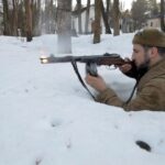 Ararat Keshchyan Instagram - ППШ или ППС? Правда ли, что главным стрелковым оружием Великой Отечественной должен был стать пистолет-пулемёт Судаева, а не Шпагина? Можно ли ими стрелять одиночными? Их роль в великой победе. Всё это завтра на канале Звезда и на бескрайних просторах YouTube. @nefact_tv #нефакт #нефакттв