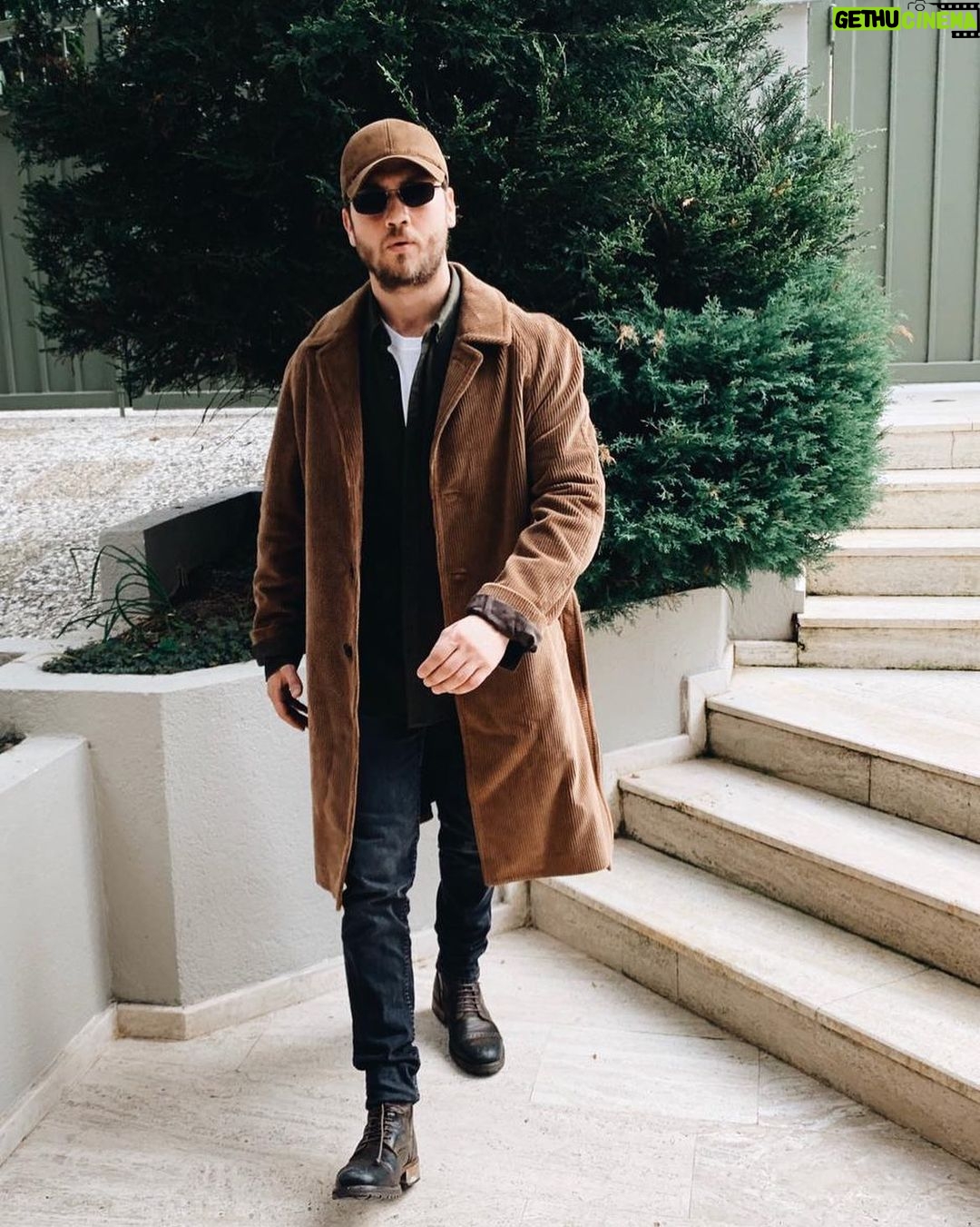 Aras Bulut İynemli Instagram - 😊🤙🏻 📸: @bigeonal