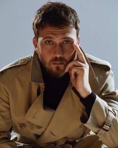 Aras Bulut İynemli Instagram - @lofficielhommesturkiye 🤙🏻