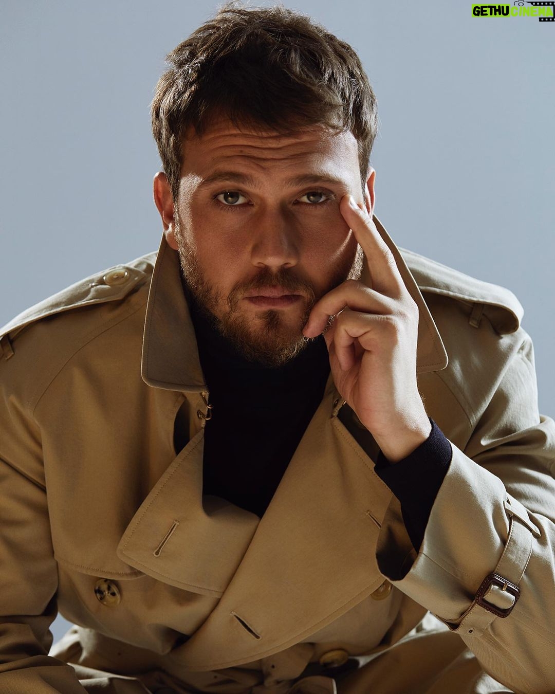 Aras Bulut İynemli Instagram - @lofficielhommesturkiye 🤙🏻