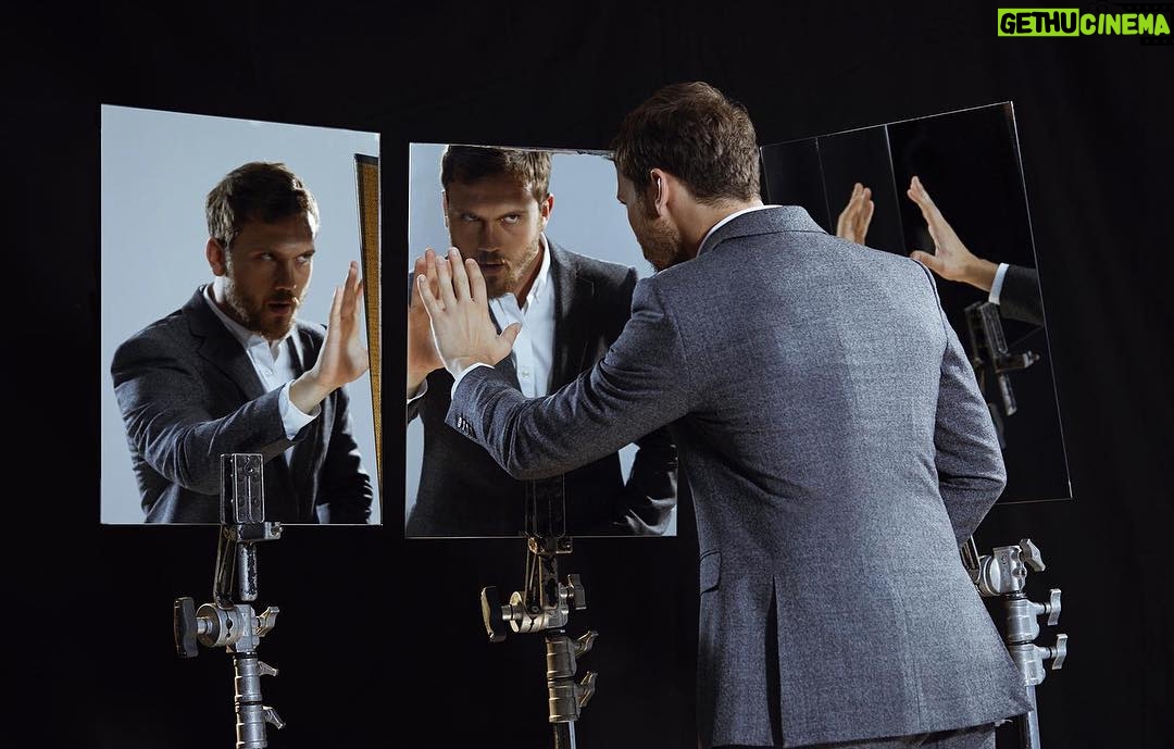 Aras Bulut İynemli Instagram - @lofficielhommesturkiye 📸: @emreunalstudio 👊🏻