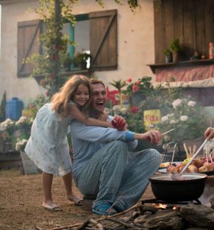 Aras Bulut İynemli Instagram - The journey of “Miracle in Cell No. 7” (7. Koğuştaki Mucize) started with love. We loved our story so much. Our  movie continues to create its own miracle. It reached many people all around the world in the most  difficult days. Let's hold on to each other with love. Thank you for your interest. Stay healthy and safe… / 7. Koğuştaki Mucize’nin yolculuğu sevgiyle başladı. Hikayemizi çok sevdik. Filmimiz mucizesini yaratmaya devam ediyor. Bu en zor günlerde dünyada birçok kişiye ulaştı. Sevgiyle bağlanalım birbirimize. İlginiz için teşekkür ederiz. Sağlıklı ve güvende kalın… #miracleincellno7 #yedincikoğuştakimucize #milagroenlacelda7 #lingolingo