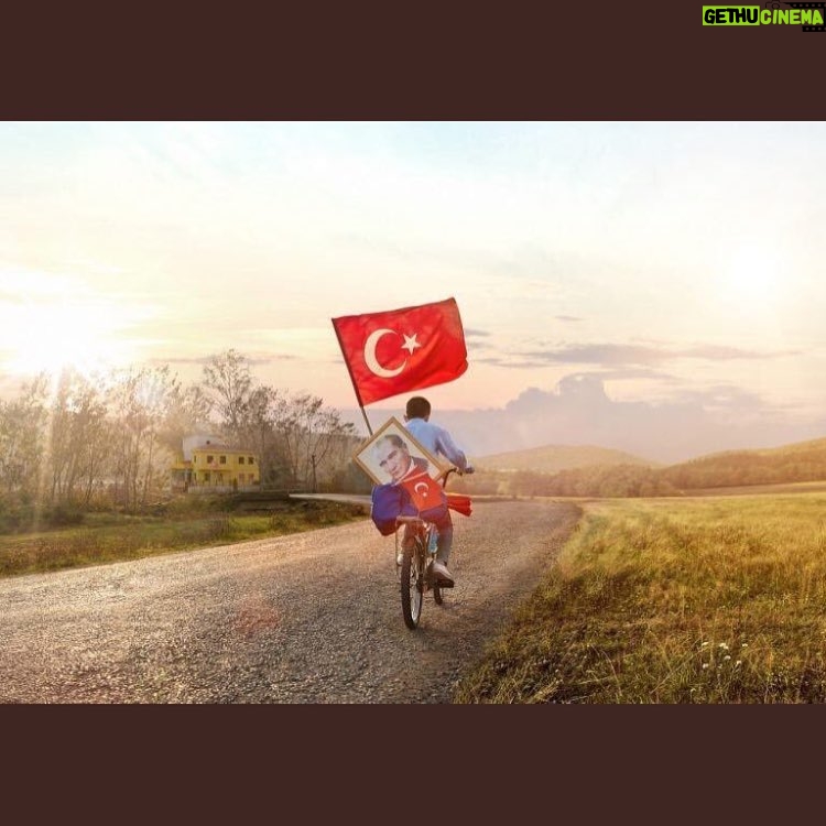 Aras Bulut İynemli Instagram - Cumhuriyet Bayramımız Kutlu Olsun 🙏🏻🙏🏻🇹🇷🇹🇷🇹🇷