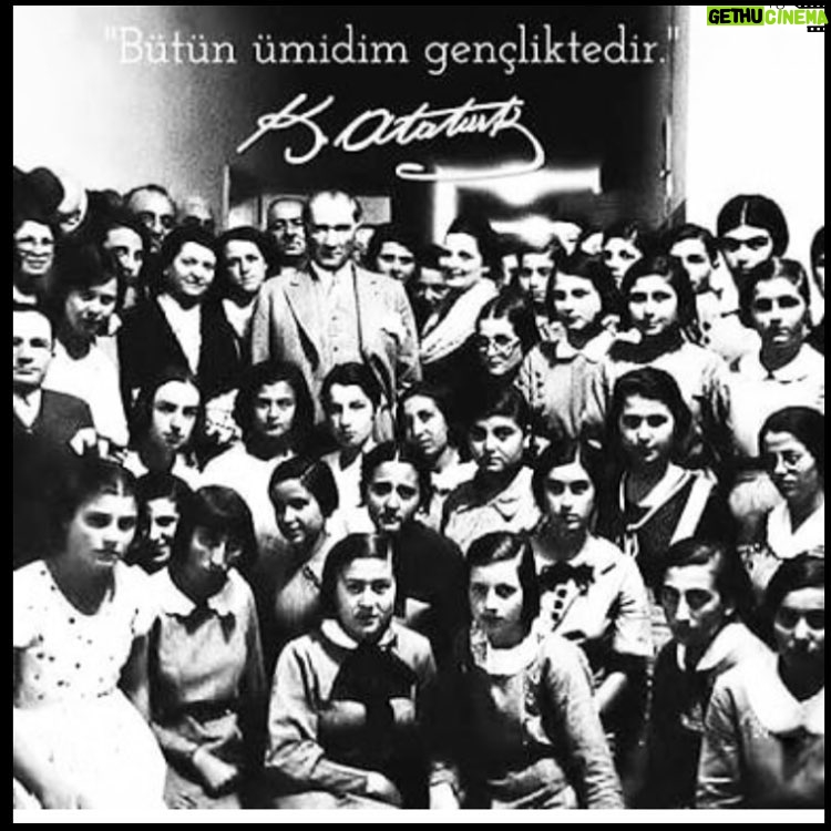 Aras Bulut İynemli Instagram - 19 Mayıs Atatürk'ü Anma, Gençlik ve Spor Bayramımız Kutlu Olsun 🇹🇷🇹🇷🇹🇷 #mustafakemalatatürk #19mayıs