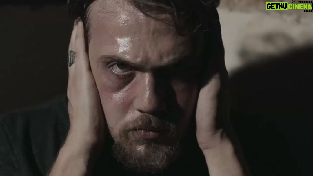 Aras Bulut İynemli Instagram - #çukur 2. Sezon Eylülde @showtv de @erkoavci @atesberkay 🙏🏻🙏🏻