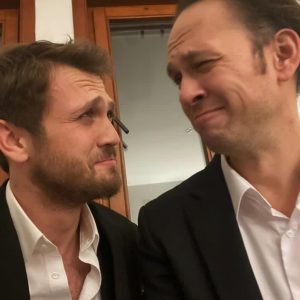 Aras Bulut İynemli Instagram - Hayran olduğumu her zaman söylediğim; abim, kardeşim, arkadaşım iyi ki sen be 🙏🏻 @onererkanresmi