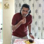 Archana Chandhoke Instagram - AAA | Season -2 | EP 25 Cale thiruttu 😂 Ft @archanachandhoke @mirchi_arunjk Concept @nithya.ravindran Script & Direction : @mirchi_arunjk Camera @dpk__deepak_ @vineeshjohn SFX @akashmuzic Subtitles @pavichandrasekaran Edit @dpk__deepak_ #reels #instareels #1minwebseries #funnyreel #AAA #arnoldambujamatrocities