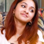 Archana Chandhoke Instagram - Don’t miss out on this raw and real conversation coming directly from a teenager who shares her thoughts very clearly! Respect has to be mutual between parents and kids and As a mother myself, I absolutely relate to it! Check out this outstanding conversation between mom @archanachandhoke and daughter @zaaravineet.offl ❣️ Full video coming on Wow Life today!! Stay tuned 😘 #interview #conversation #motherhood #teenager #teentalk Chennai, India