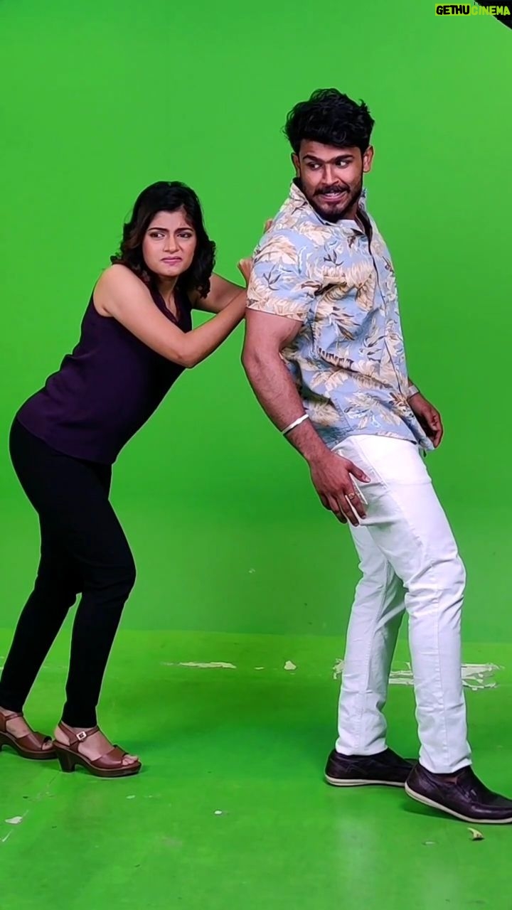 Archana Ravichandran Instagram - That audio sink👀with our gestures😅Photoshoot Scenes📸 #avalennaval Web-series🎬 @ansari_dir @beingthamizhanoffl @trendloud . . . . . . . #vjarchana #vijaytv #adithyatv #vjannamallai #reels #annamallai #photoshoot #photography #Greenat #webseries #Trendloud #kollywood Chennai, India