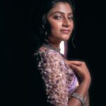 Archana Ravichandran Instagram - In a world where you can be anything, be kind ❤️🤞🏻 Team Saree & blouse: @zol_studio PC : @weddingbyprasami Mua : @jiyamakeupartistry Hair : @mani_stylist_ Jewels : @new_ideas_fashions Styling : @subikanifabint Saree draping : @pleats_drapes ase