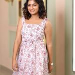 Archana Ravichandran Instagram - Let it all go.. Something beautiful wants to grow😍 PC : @michalepraveen Outfit : @_gina_couture Styling : @dipti11_official Mua : @jiyamakeupartistry Hair : @purpleplusnagu