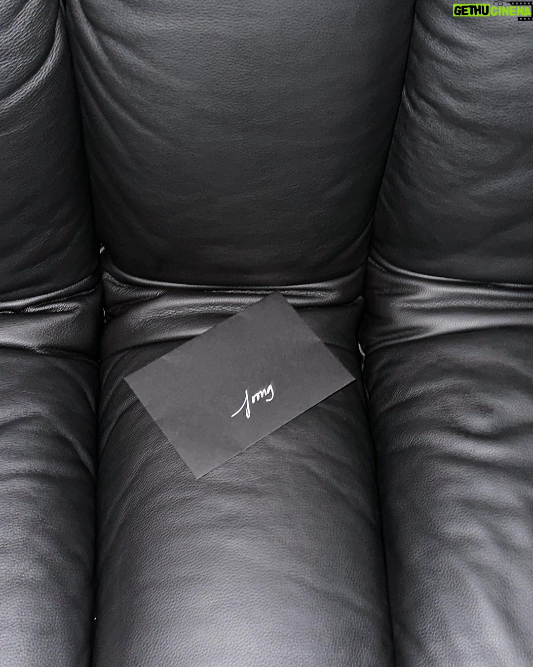 Archen Aydin Instagram - 🖤 @ysl #yslwinter24 Paris,France