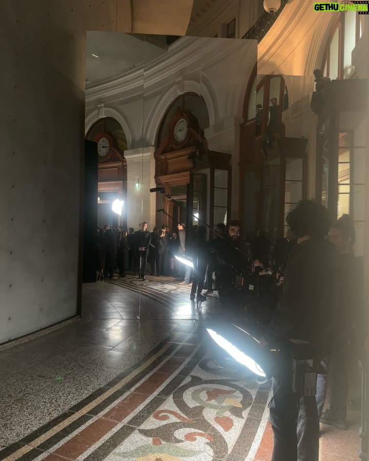 Archen Aydin Instagram - 🖤 @ysl #yslwinter24 Paris,France